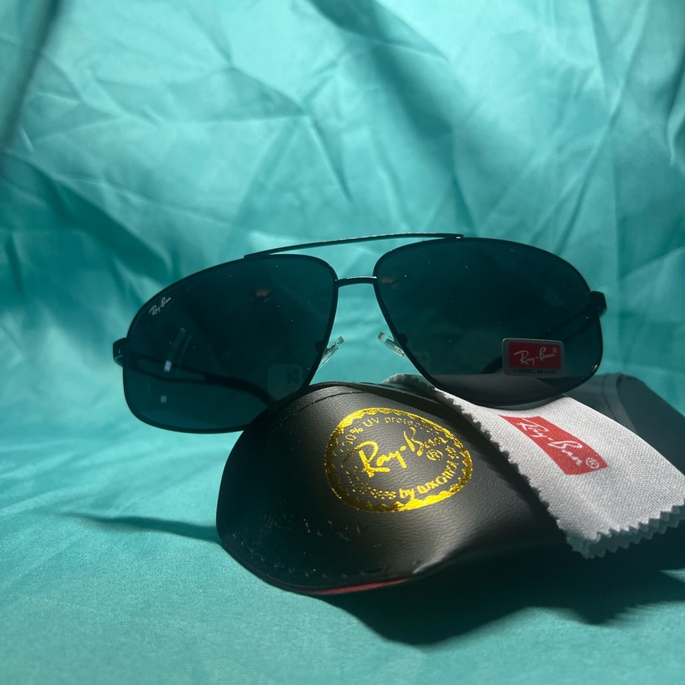 Ray-Ban Aviator Sunglasses
